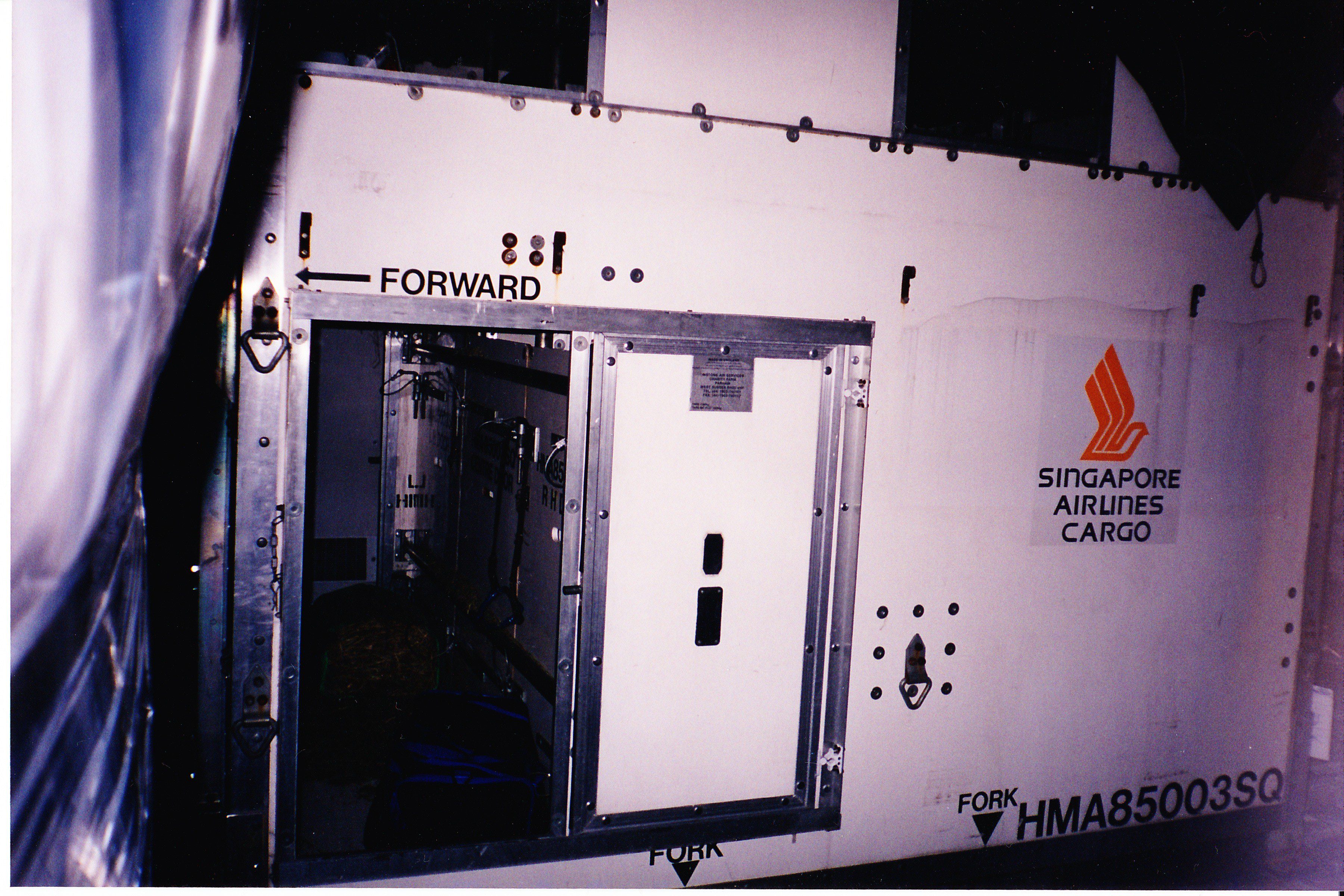 The Singapore Airlines mega ark horse transportation flying box.