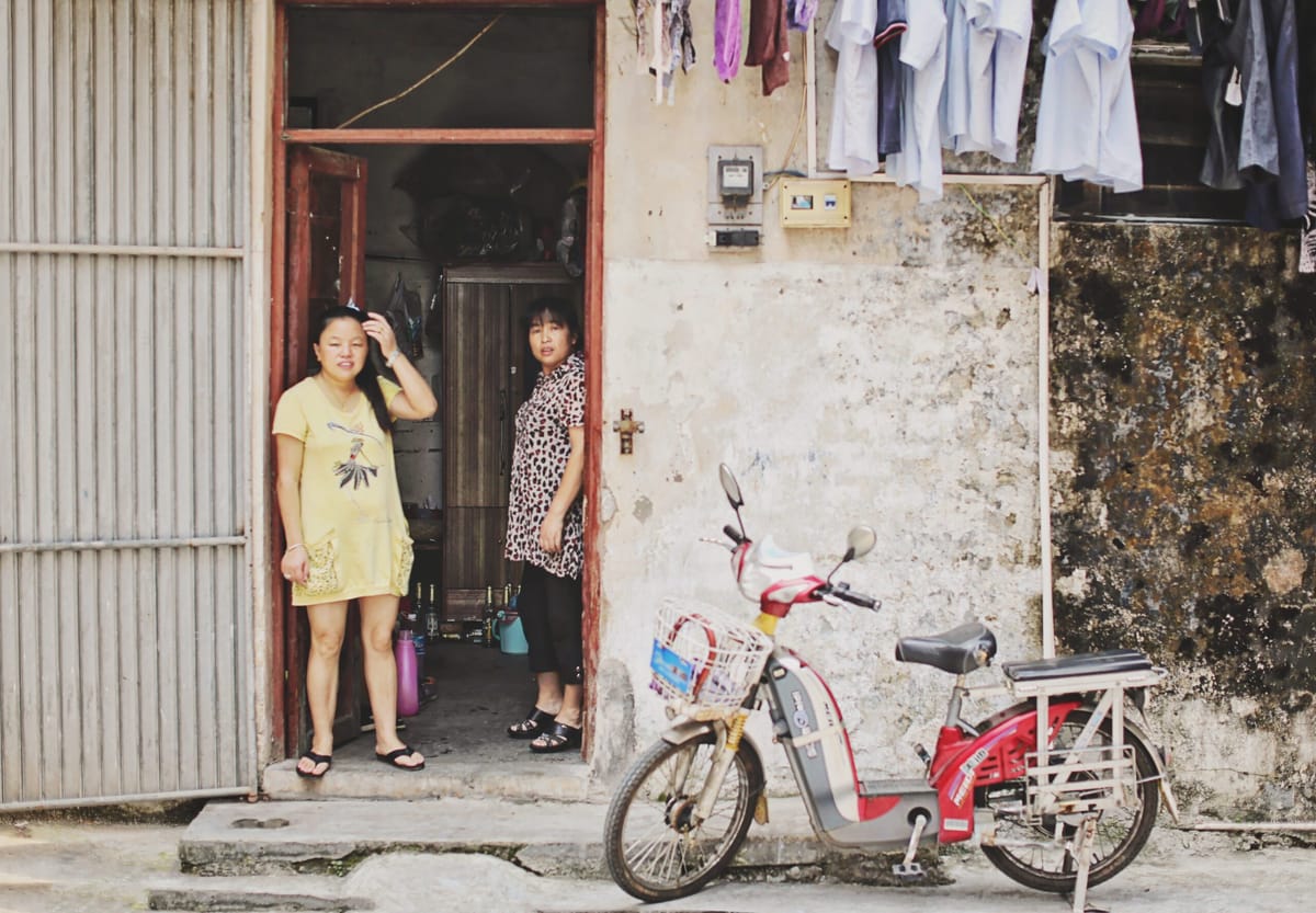 Photography tip no 2: Travel Photography vs. Street Photography, What's the Real Difference?